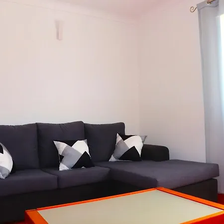 Belohorizonte Apt 3bedrooms - Few Minutes エリセイラ